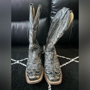 WOMEN'S BLACK EMBROIDERY SNAKE INLAY SQUARE TOE COWBOY BOOT